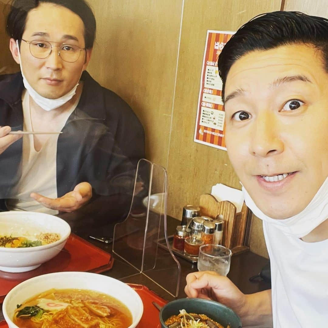 長田庄平さんのインスタグラム写真 - (長田庄平Instagram)「おじさんご飯。  #収録同じですた #おじさんご飯 #おじさんランチ #おじさん食堂 #シソンヌじろう #チョコレートプラネット長田」6月17日 13時49分 - osadashouhei