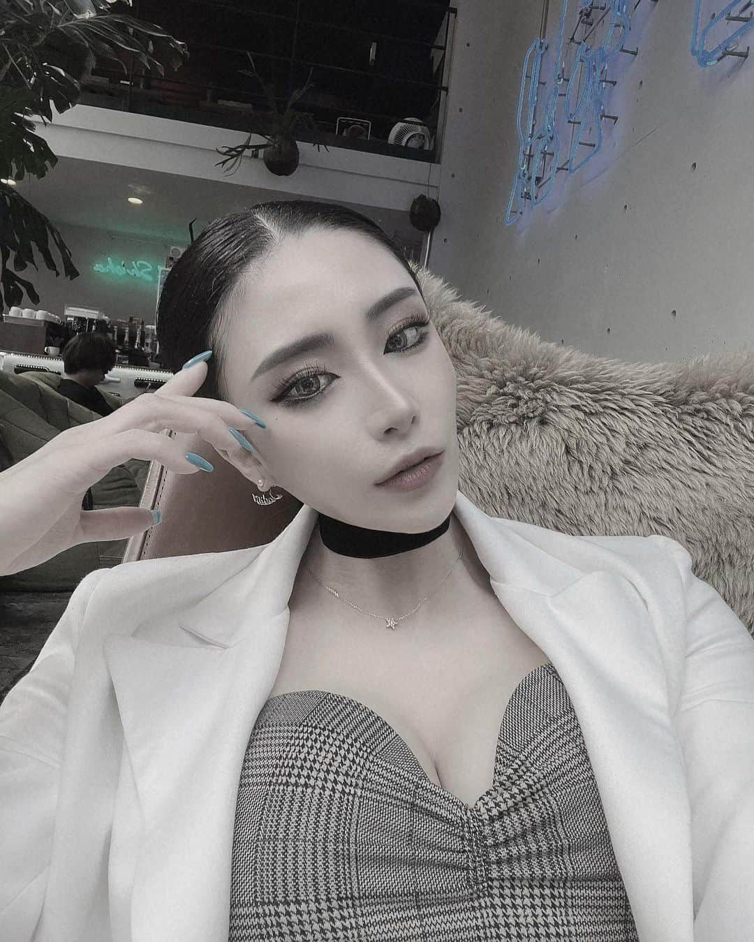 中村真央のインスタグラム：「もしかして6月病って存在する？🫢アセアセ💧」