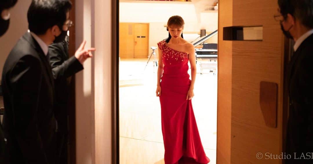 武村八重子のインスタグラム：「The curtain comes down 🎹 . #piano #pianist #stage #classic #music  #サントリーホール」