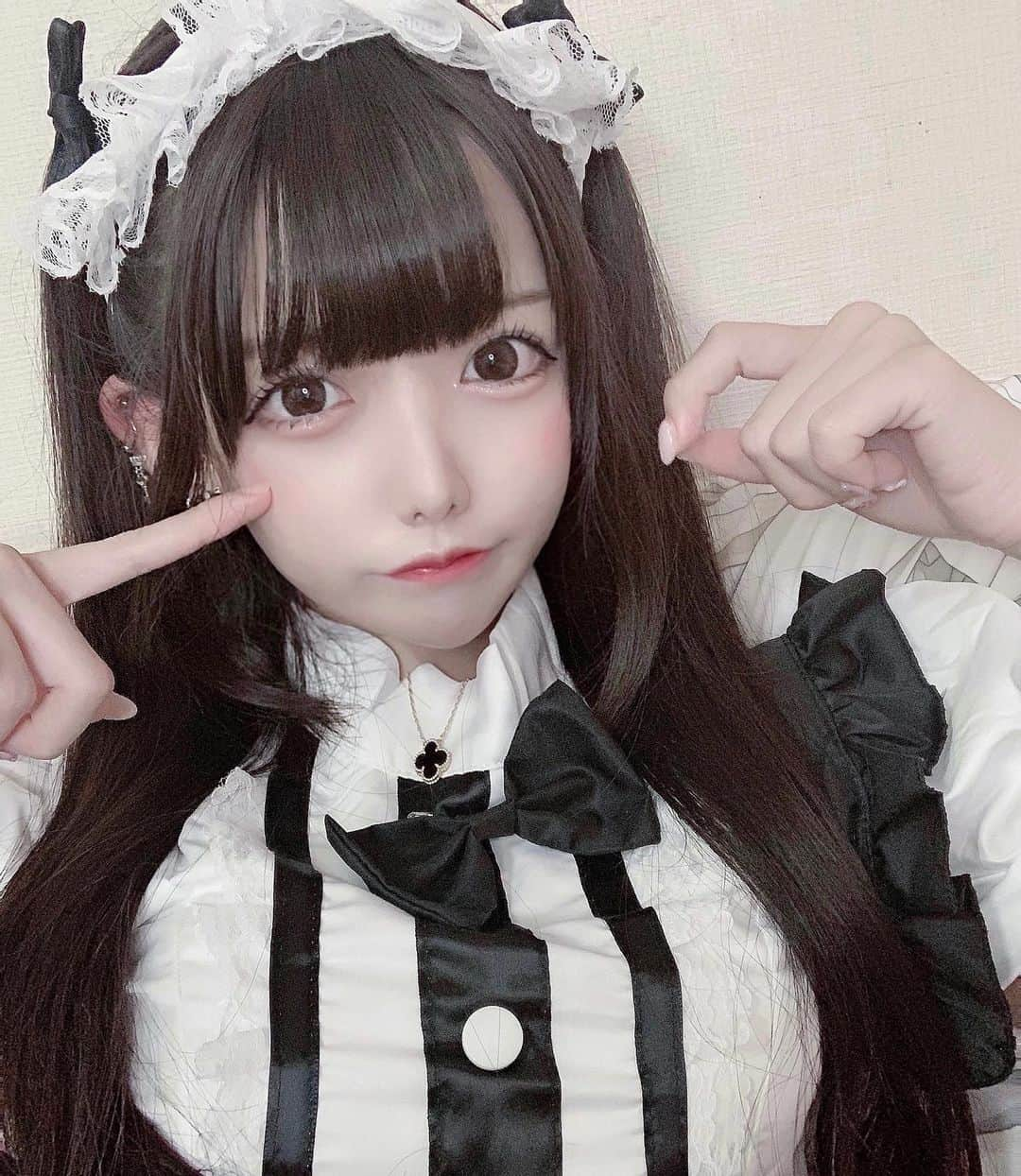 うさぎちゃんさんのインスタグラム写真 - (うさぎちゃんInstagram)「私がいないと生きていけなくなってほしいな🖤  #地雷#地雷女#量産#地雷メイク#地下アイドル#コンカフェ#コンカフェ嬢#キラキラコンカフェ嬢#メイド#コスプレ#新宿#歌舞伎町#idol#akihabara#kabukicho #meido#maid#maidcafe#meido#japanesegirl#kawaii#kabukicho #japaneseidol#japaneseculture#cosplay#kawaii#like4likes#followｍe#followforfollowback」6月17日 16時38分 - usagi___hime