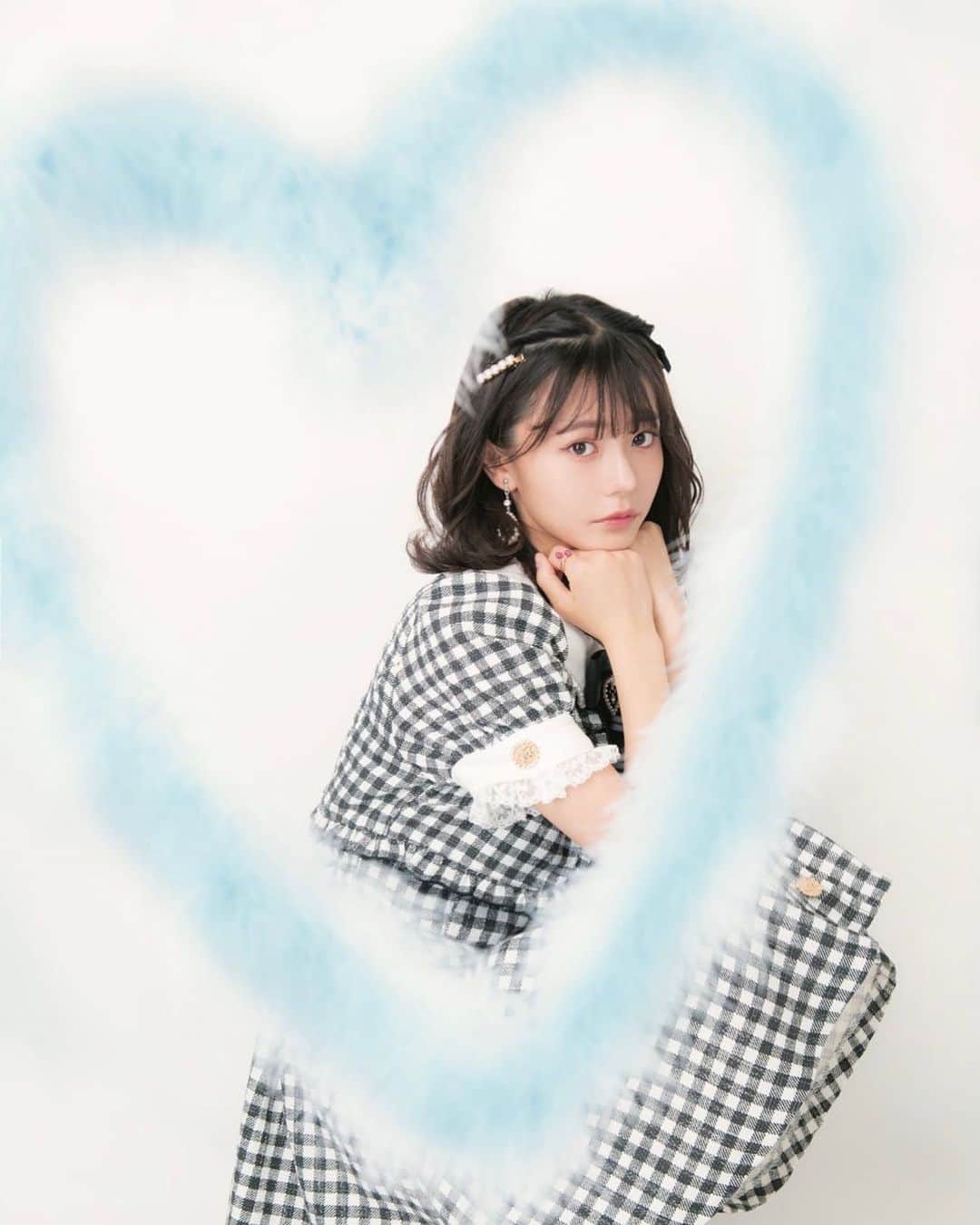 浅倉唯のインスタグラム：「LARME053  本日6/17発売です LARMEの世界に少しお邪魔させていただきました~」