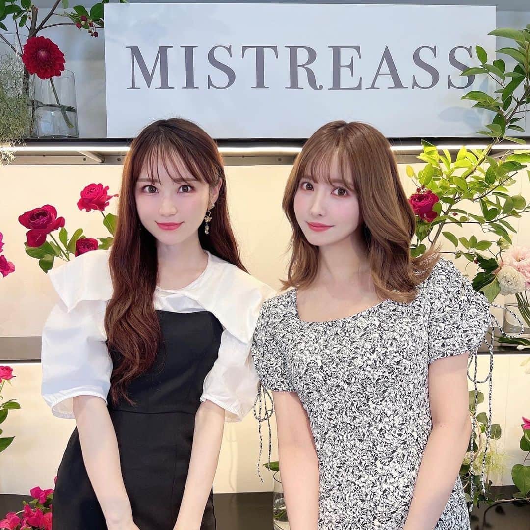 のインスタグラム：「三上悠亜さんの新しいブランド @mistreass_official の展示会にお邪魔しました🫶🏻 ・ 今日もお美しかった… お誘いただき感謝です🥹💞 ・ ミストレアスのお洋服 女性らしくてとても好みだった🥰 ・ ・ ・ ・ ・ ・ ・ #mistreass #ミストレアス #三上悠亜 さん #展示会 #fashion #大人ガーリー #フェミニン #フェミニンカジュアル #ootd #japanesegirl #可愛い #かわいい #かわいすぎる #美人 #美しい #天使 #大天使様」