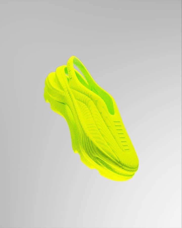 VERBALのインスタグラム：「See you at NFT NYC🤫  @ambush_official  @zellerfeldofficial  @finnrushtaylorstudio  @1block.official  @stadiumgoods   Check out AMBUSH®︎ Discord discord.com/invite/ambush for more info👾  #AMBUSH #ZELLERFELD #100S #百式 #SILVERFCTRY #NFTNYC」
