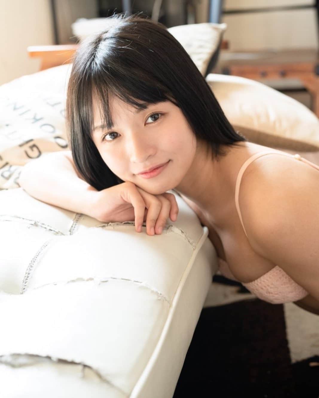 百川晴香さんのインスタグラム写真 - (百川晴香Instagram)「インスタグラビアvol.487👙⚠︎こんなに巨乳ではありません⚠︎ #笑 #japanesegirl #followme」6月18日 3時18分 - momokawaharuka