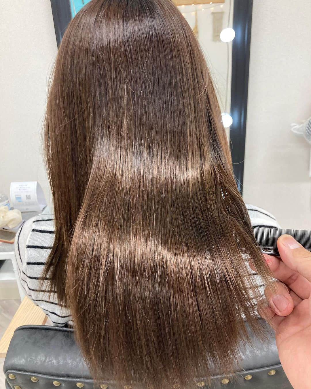 吉川さおりさんのインスタグラム写真 - (吉川さおりInstagram)「久しぶりの美容院💇‍♀️ したい髪型や理想像って伝えても、んーちょっと違うなぁ🤔ってことよくあるんだけど、ここでは思ってることを完璧に再現していただけました😍え、神なの？ってぐらい思い描いてるものを読み取ってもらえてびっくり😍 雰囲気から似合う髪型の提案もしていただいたりアフターケアも丁寧に教えていただきました🥰 髪が綺麗になることももちろん大事だけど思ってることが伝わるのってほんと嬉しい❣️ 素敵な美容院みつけちゃいました✨  名古屋市名東区　HAIR SALON ulu @ulu_yutonakagawa   #美容院 #名東区 #本郷 #上社 #名古屋 #愛知県 #ワーママ #働くママ #名古屋ママ #アラフォー #アラフォーママ #ママモデル #ママスタグラム #ママ友と繋がりたい #綺麗なママになりたい #可愛い子と繋がりたい #npo法人 #ボランティア募集 #学生ボランティア #こども食堂 #子ども食堂 #子ども食堂ネットワーク #ママ起業家 #ママ起業家と繋がりたい #名古屋ママと繋がりたい」6月18日 13時51分 - sao56y