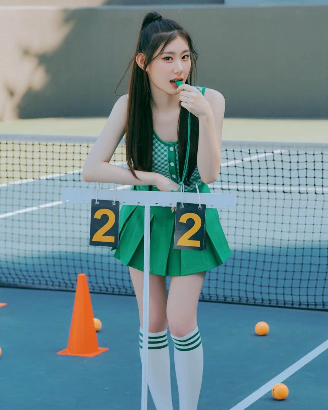 チェリョンのインスタグラム：「chaeryeong for itzy official fanclub midzy 2nd gen 🎾」