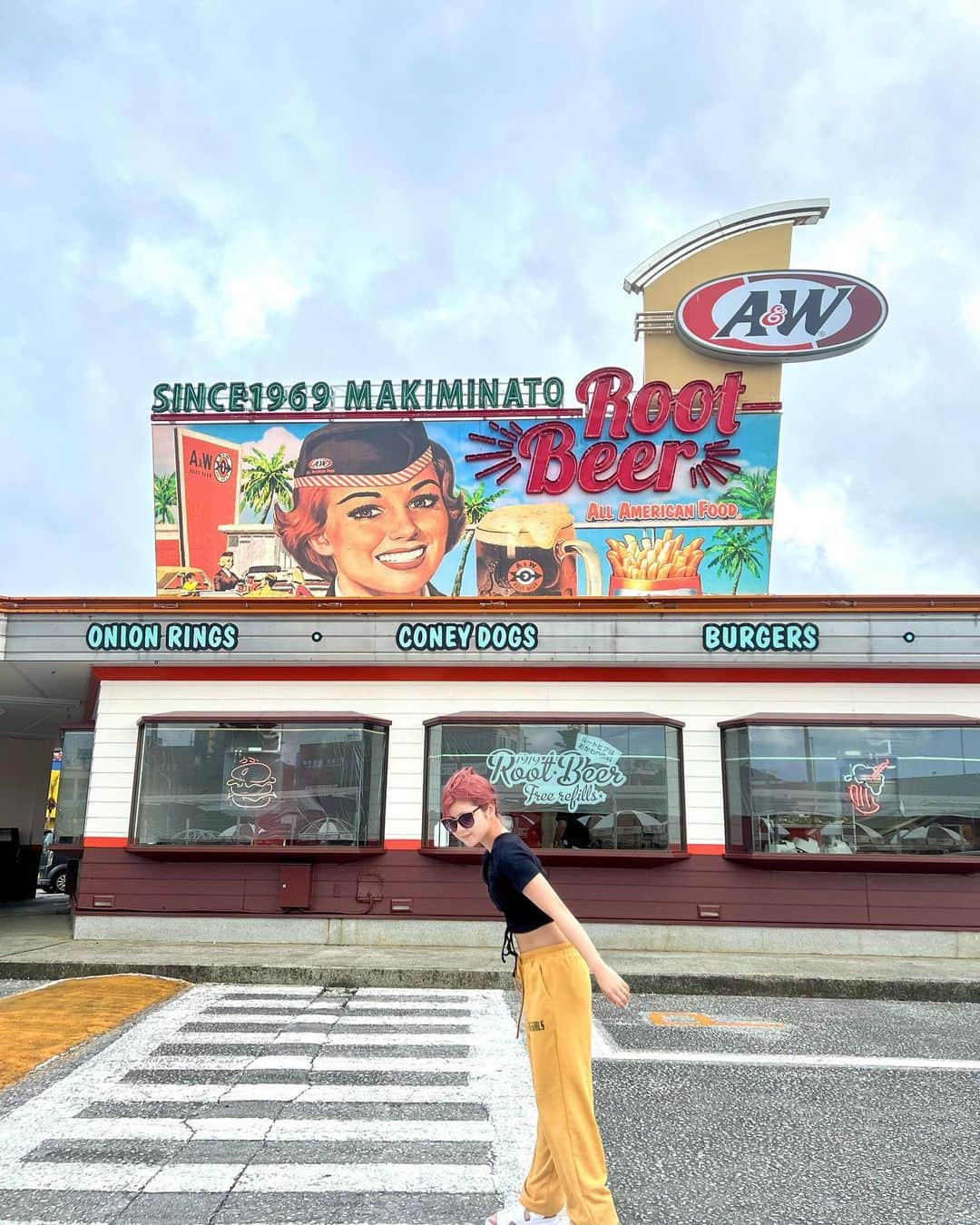 岩永由里奈のインスタグラム：「A&W🍔」