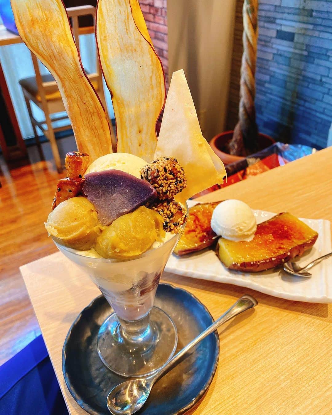 濱家隆一さんのインスタグラム写真 - (濱家隆一Instagram)「高級芋菓子しみずさんに行ってきました！ 時代は芋🍠 まじうますぎ🙆‍♂️ #高級芋菓子しみず」6月18日 18時11分 - hamaitachi