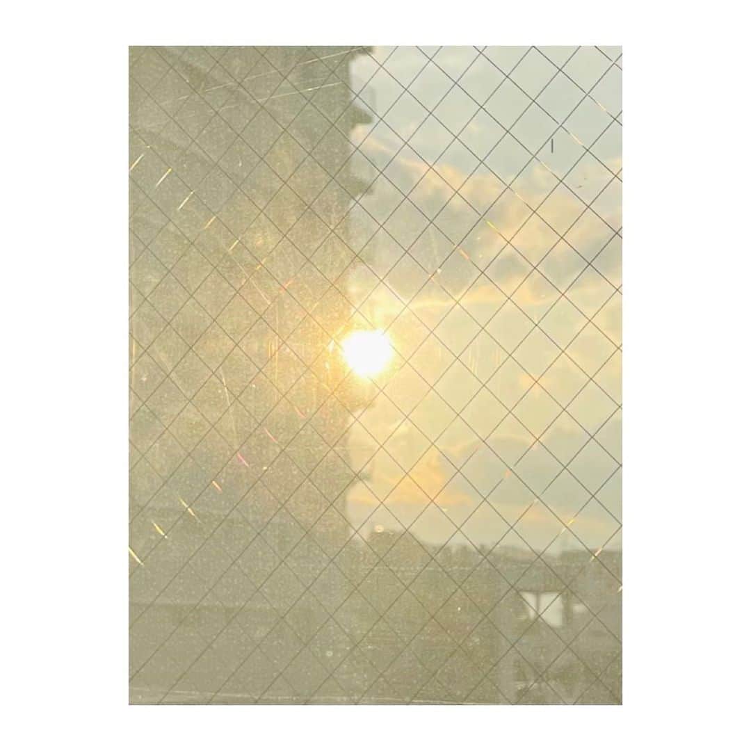 本田望結さんのインスタグラム写真 - (本田望結Instagram)「. 夕日が光り輝いてた。この景色一生忘れない。」6月18日 18時33分 - miyu_honda_official