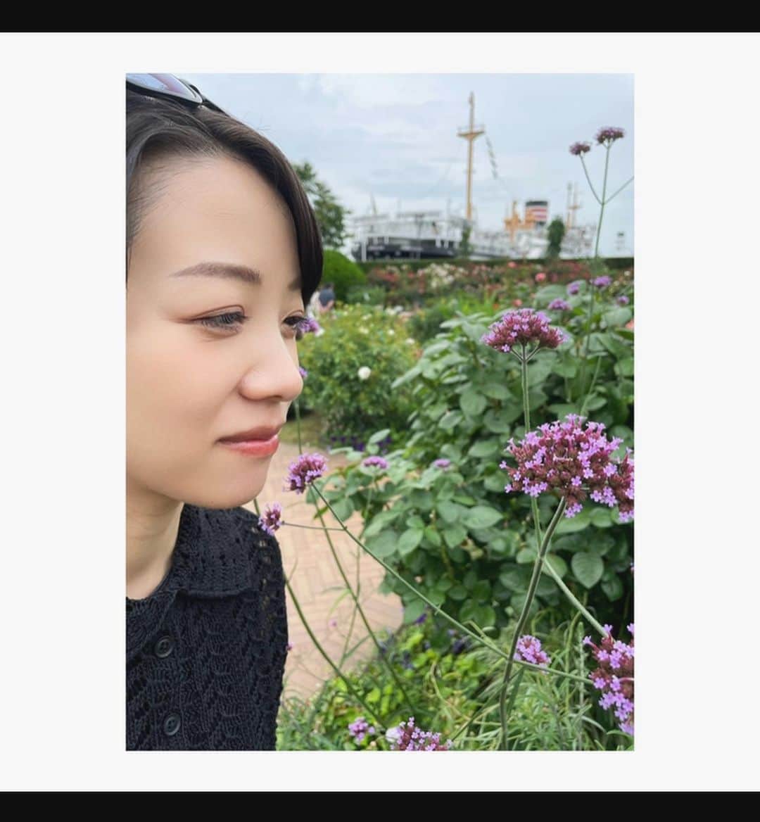 大江香織さんのインスタグラム写真 - (大江香織Instagram)「久しぶりに横浜中華街🇨🇳 お目当ては飲茶のランチ（もちろん食べ放題）。 1年前に来たときより、人出が多くてびっくり。どこも混み合っていて、お店予約しておいてよかったー、と数日前の自分のファインプレーを讃える。 とにかく飲茶が好きで、一個からオーダーできる食べ放題はありがたいのです。絶対頼むのは大根餅。 おなかが満たされた後は山下公園へ。紫陽花がきれいに咲いてました。 昔はお花に興味なかったけど、年齢を重ねるごとに好きになっていく。順調に経てます。 最近は外出する機会がすっかり減って、マタニティヨガとスーパー位しか用事がなくて。久しぶりのお出かけに癒されました。」6月18日 18時59分 - _kaori.ohe_