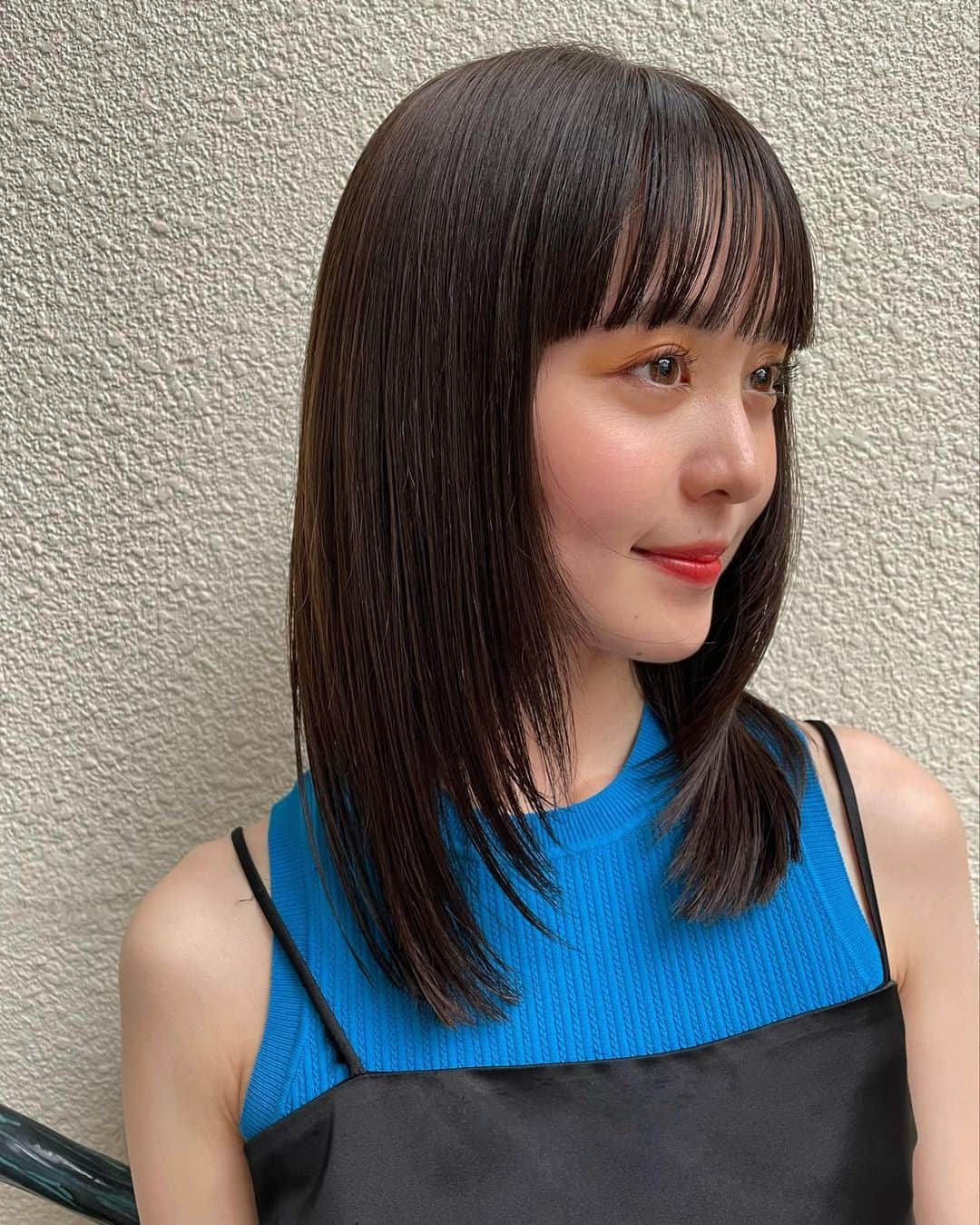 池田彩夏のインスタグラム：「カットでリフレッシュ🍃 ボサボサヘアがまとまりました✂︎ 毎度の事すずなさんに癒されました💛 式が終わったらどんな髪型にしようかな〜👀」