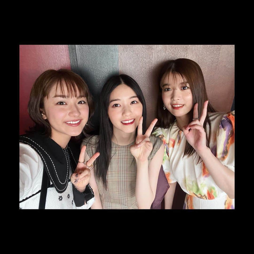 平祐奈のインスタグラム：「🤍💛💜 映画『恋は光』舞台挨拶 ありがとうございました。  女子3人で🫶 パジャマパーティーのシーン楽しかったなぁ🧺  ぜひぜひ劇場でご覧ください🤍 感想もお待ちしてます。 #恋は光」