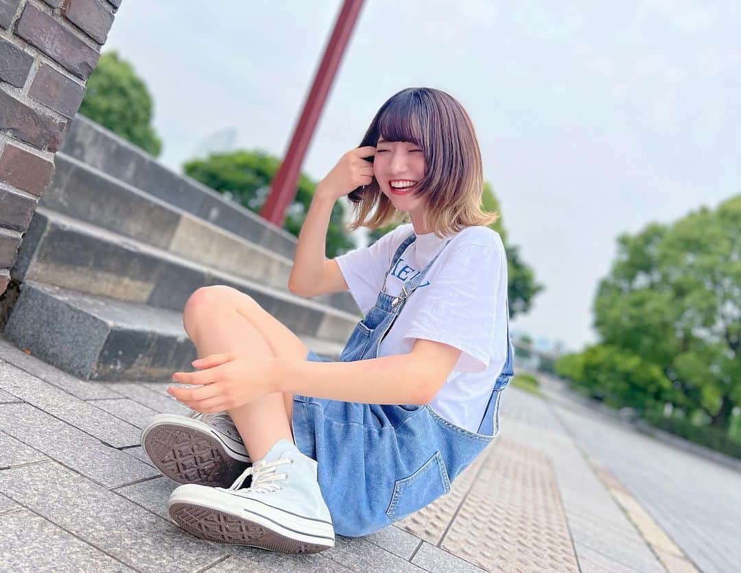 牧乃めいのインスタグラム：「君との未来にまだ取っておくよ  #粉我 #japaneseidol #idol #被写体 #被写体モデル  #被写体になります #ファインダー越しの世界  #撮影会 #撮影会 #アイドル  #自撮り界隈 #自撮り #lfl #l4l #likeforlike #いいね返しは絶対 #いいね返し #ウルフ #インナーカラー #ウルフカット #ウルフボブ #ウルフカット女子 #地下アイドル #東京セラフィム #東セラ #水色担当 #ootd #おしゃれさんと繋がりたい」