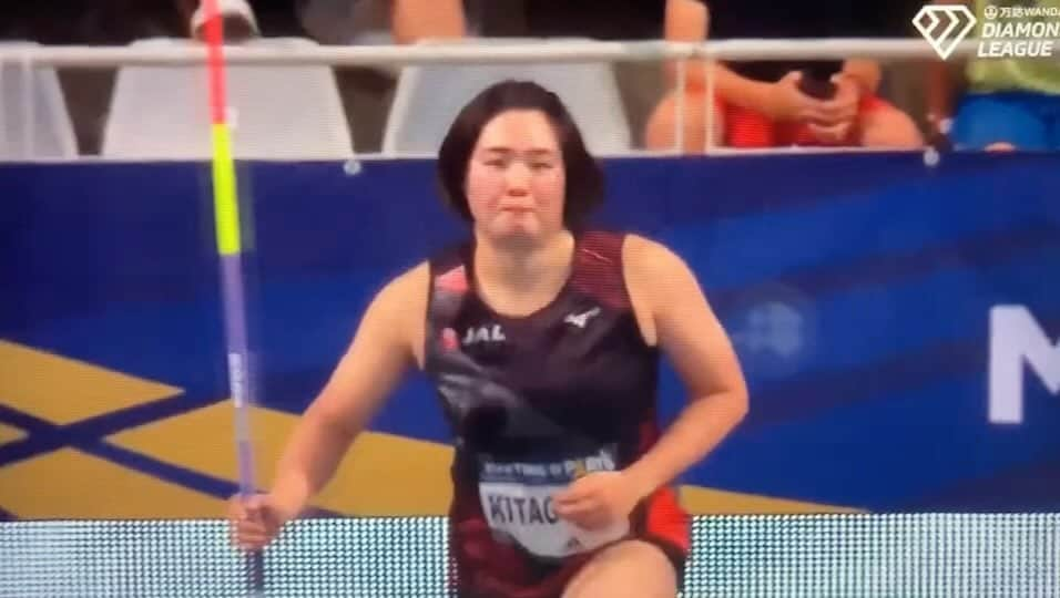 北口榛花のインスタグラム：「💎My First diamond league 💎 1st 🥇 63.13  嬉しいんだけど、びっくりしすぎて言葉出てこない😂  #javelin #oštěp #javelinthrow #やり投」