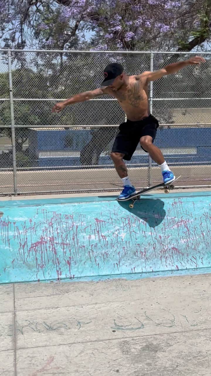 のインスタグラム：「🤳🏽 @braden.gonzales」