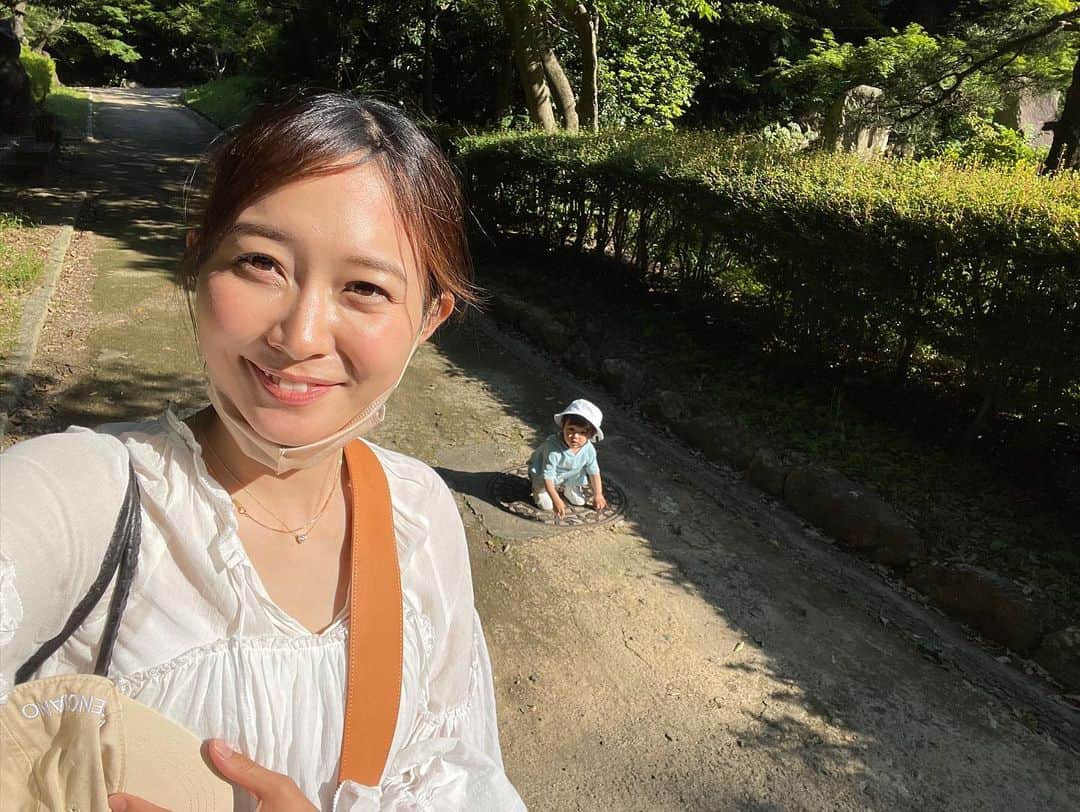 久冨慶子さんのインスタグラム写真 - (久冨慶子Instagram)「・ 浜松城公園を散策♫ こゆうきの好きなように歩かせていたら まだ行ったことのないエリアを発見👀 ＊ ＊ #浜松城公園 #実はかなり広かった #何度も来ているのに気付かず #夏みたいだったから #かき氷も食べました #赤ちゃんのいる生活  #お散歩 #公園」5月26日 11時34分 - keiko0hisatomi