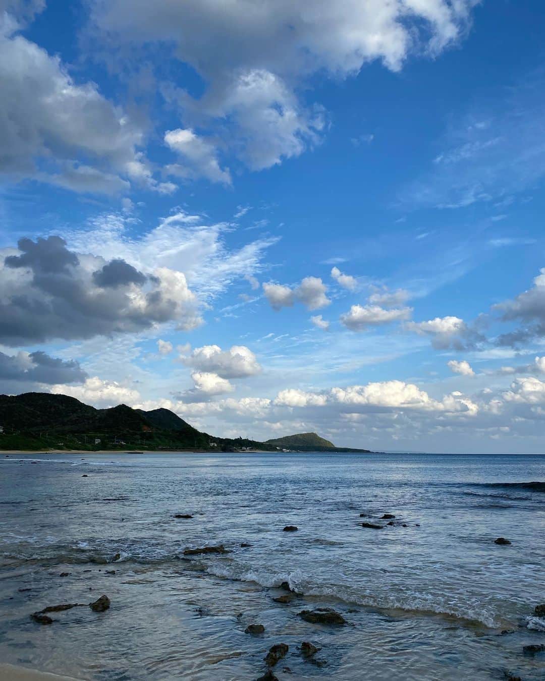 かとうれいこさんのインスタグラム写真 - (かとうれいこInstagram)「そろそろ海が見たいな🌊  波の音、海の匂い恋しくなってきた🥺  #海 #奄美の思い出  #奄美大島 #旅したい」5月26日 13時47分 - katoreiko_official