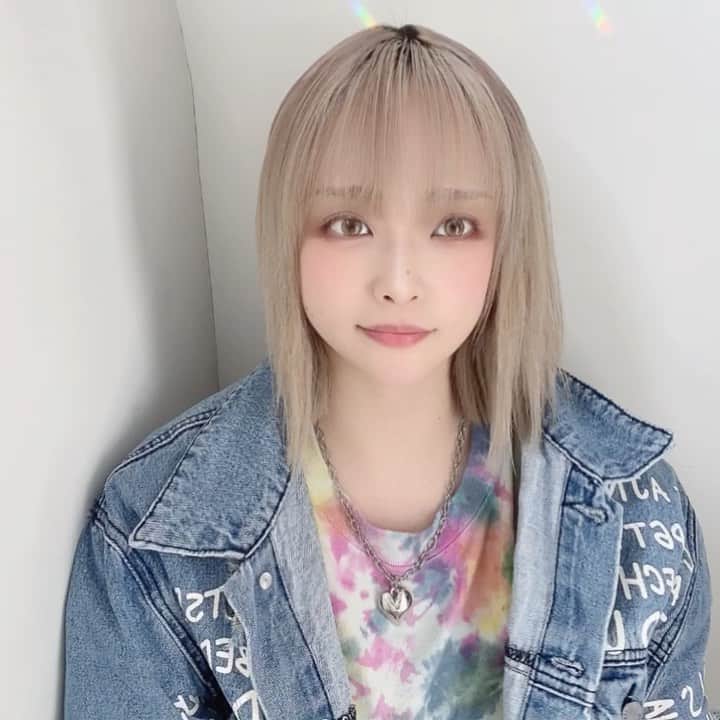 大谷雅恵のインスタグラム：「個展開催に向けてのクラウドファンディングが残り５日となりました！  只今の達成率は42%です。  最後の最後まで走り抜けますのでご支援頂ける天使様を心よりお待ちしております👼🏼  #個展開催 #クラウドファンディング挑戦中」