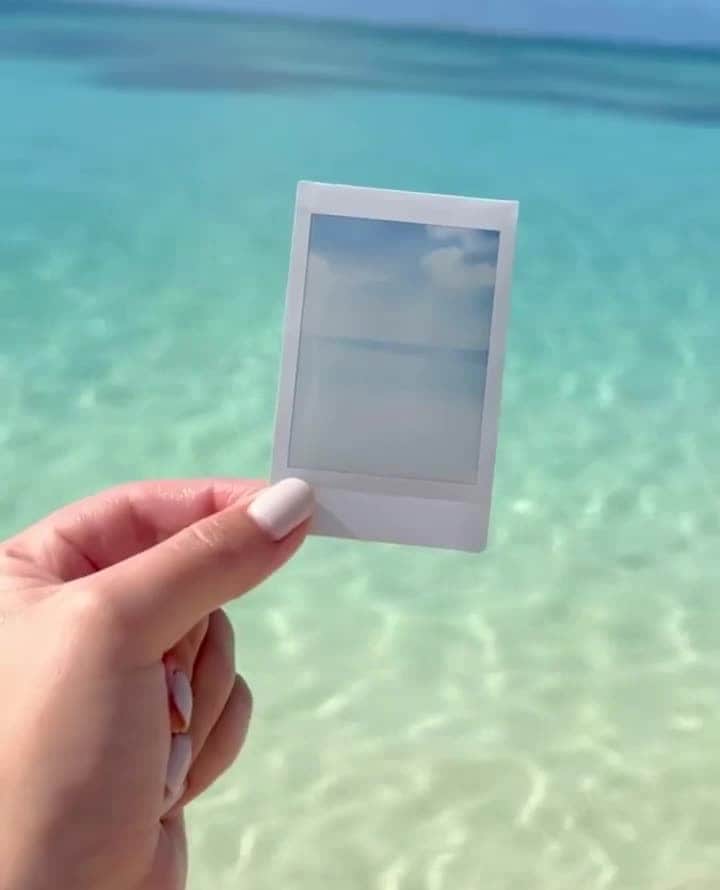 Fujifilm Instax North Americaのインスタグラム：「Instax is a work of a-a-a-rt!! 🥰⁠ ⁠ 🖼️ Source: @wanderingontheweekends⁠ .⁠ .⁠ .⁠ #DontJustTakeGive⁠ #GiveHappiness⁠ #InstaxMiniFilm⁠ #Reel⁠ #Travel⁠」
