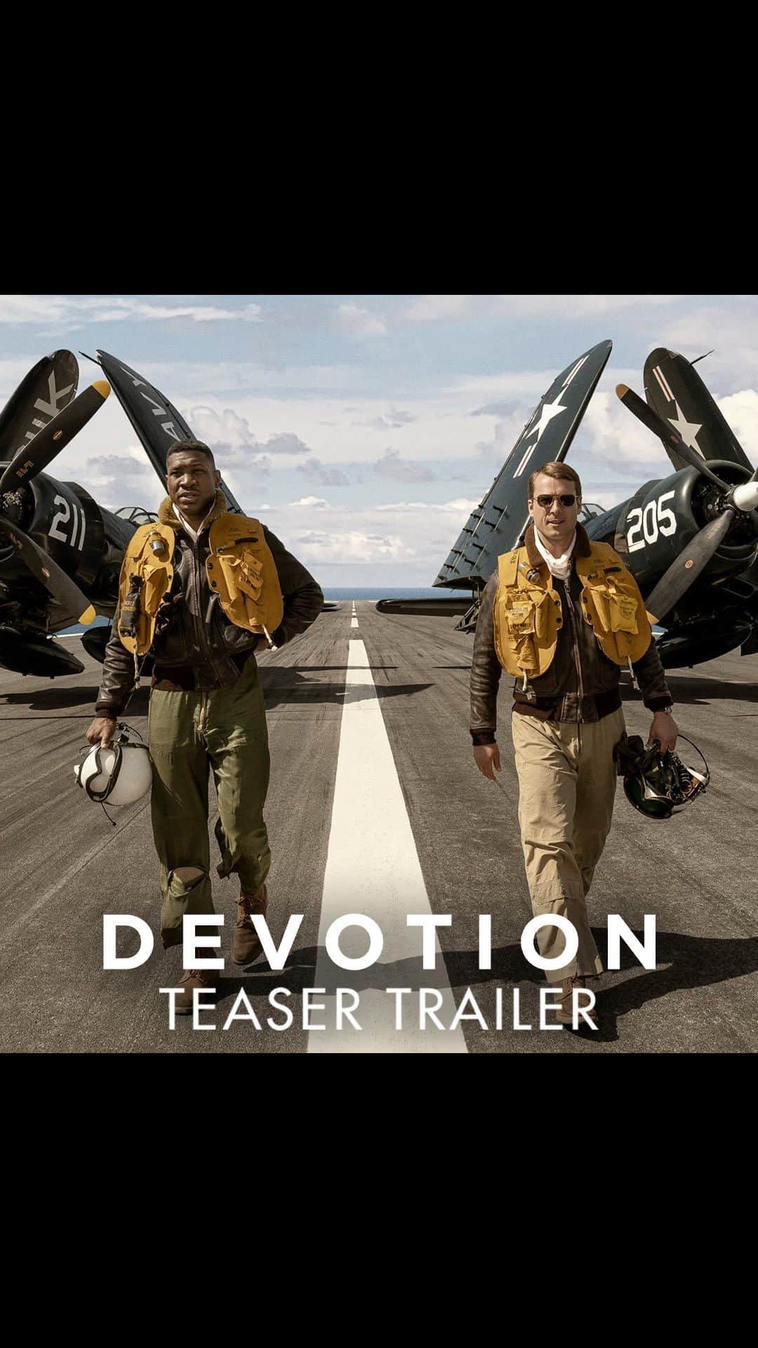 ジョー・ジョナスのインスタグラム：「What are you fighting for?? So excited to share the @devotionmovie trailer with you all, exclusively in movie theaters this October.」