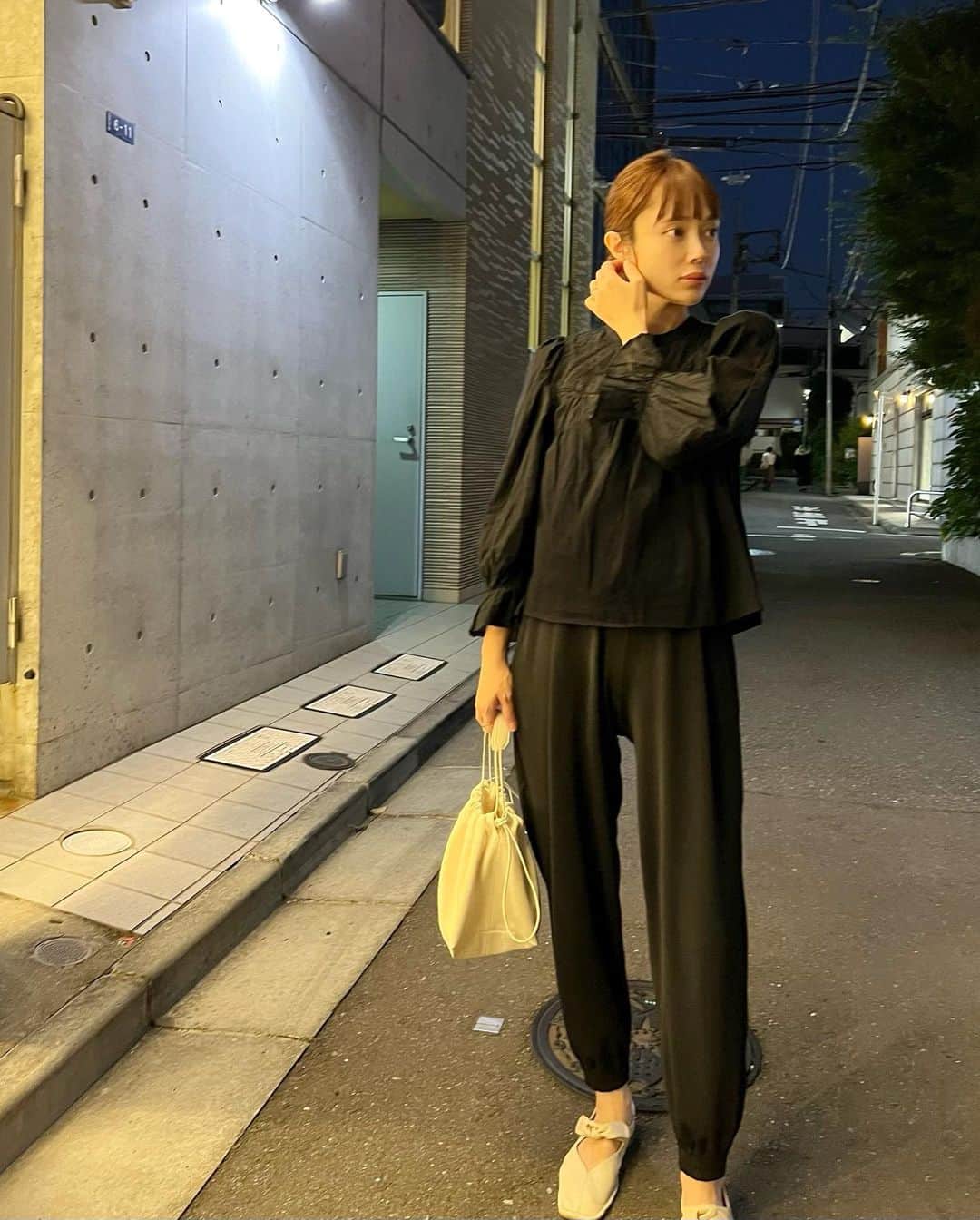島居玲子のインスタグラム：「買ってよかったこのパンツ。  楽だし、太さもちょうどいいし 履いてる？ってぐらいの着心地🫶🏾」