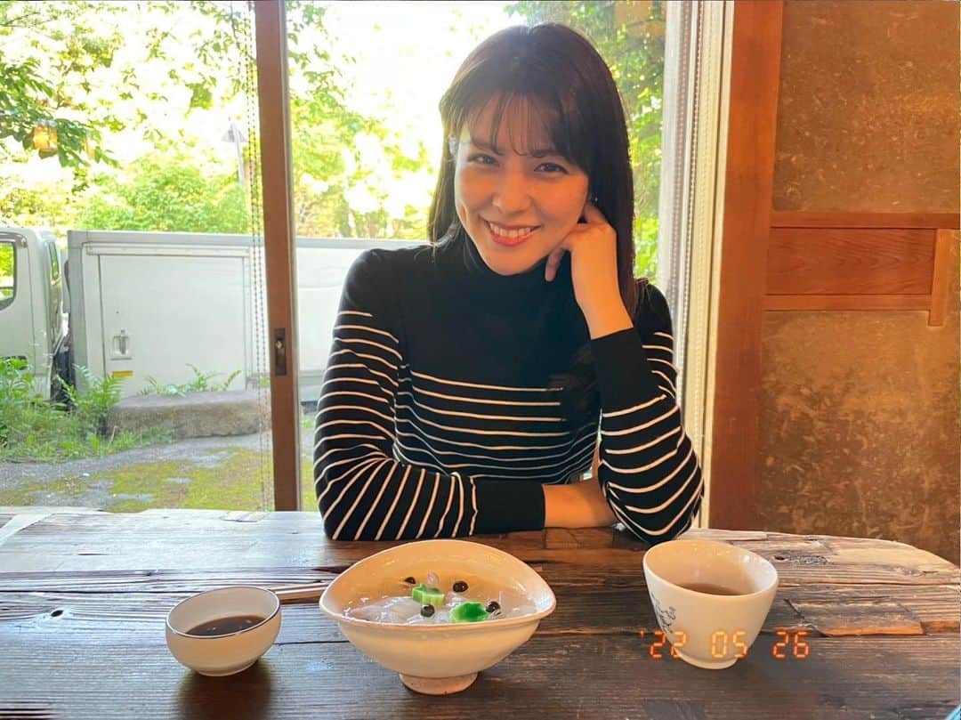 藤井美菜のインスタグラム：「. 葛切り好きだなぁ...🤤💓見ているだけでも涼しい気分。 쿠즈키리 너무 좋아요…🤤💓보기만 해도 시원해요. 쿠즈키리 아시나요?? I love Kuzukiri…🤤💓 Do you know Kuzukiri?? If you don’t know, you should try!!🥰 #和カフェ#和喫茶#喫茶去#일본감성#일본카페#일본맛집#쿠드키리#우에노#japan#japanesecafe#ueno」