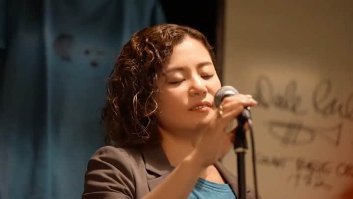 のインスタグラム：「ダリア/AOI SANO 　　 #acoustic  #acousticmusic  #acousticpiano  #sax #piano #リラクシン　#アコースティックライブ　#仙台　#サックス　#佐野碧　#aoisano #ありがとう　#ワクワク」