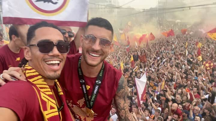 クリス・スモーリングのインスタグラム：「🔥🔥🔥🔥 @officialasroma」