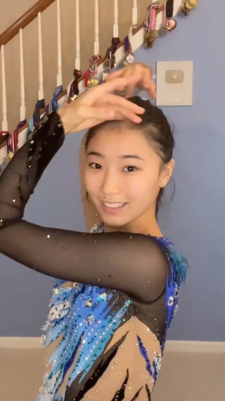 篠原枝令菜のインスタグラム：「Forgot to film the transition before my performance oops but finished it back at home 🤪 still worked 🤷‍♀️」
