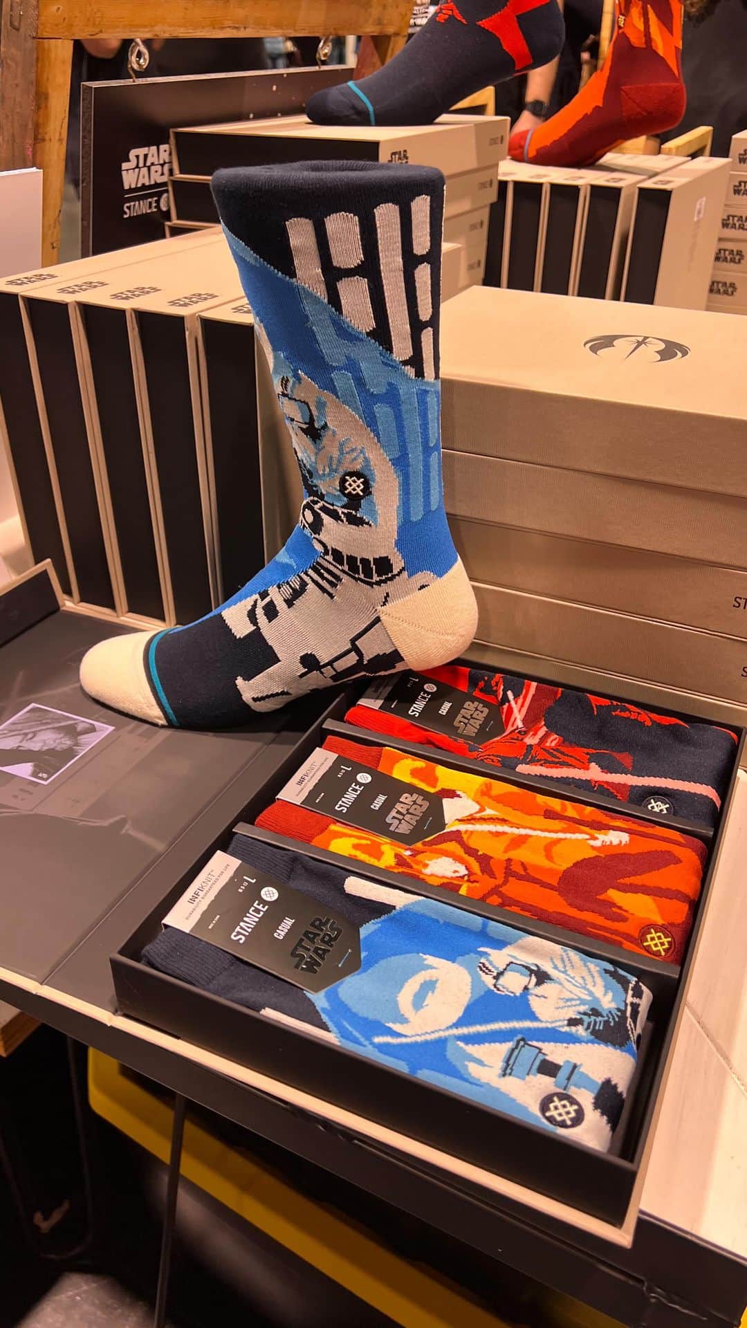 Stanceのインスタグラム：「In case you missed it. 🤳☄️  We’re at Star Wars Celebration all weekend with exclusives and fan favorites. Enjoy an inside scoop of the show and may the force be with you.  #stancesocks #starwars #starwarscelebration #anaheim #anaheimconventioncenter #limitededition」