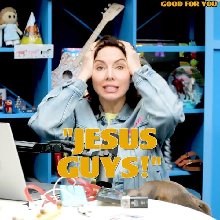 ウィットニー・カミングスのインスタグラム：「The @goodforyoupodcast currently thinks everyone in this case is a hot mess, so we are going to avoid picking sides for now and just focus on the granular weird shit from the trial that is making me lose what is left of my mind. YouTube and Audio up now!」