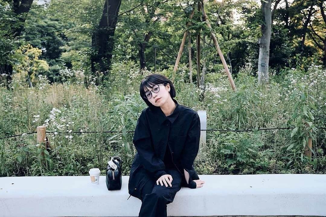 のインスタグラム：「🖤  飲み物はチャイティーラテです。」