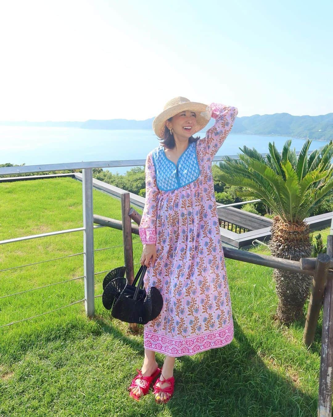Mai Wakimizuのインスタグラム：「なんて気持ちの良いお天気なんでしょう＼(^o^)／淡路に着いてからは、しらす丼にジェラートにケーキとひたすら食べてる。笑 旅館でdinnerもしっかり完食した♡笑 前日に急遽決めた淡路だったけど、めちゃくちゃリフレッシュ出来てます♡ #wakkinstyle#妊娠8ヶ月#マタニティライフ#別邸蒼空#淡路島」