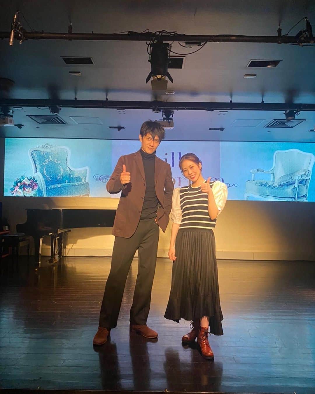 楠田亜衣奈のインスタグラム：「饗宴「chill moratorium」 ありがとうございました。 千穐楽まで駆け抜けられたこと、みなさんにとても感謝しています。  今朝、夢と現実の狭間で、ふとあのシーンこう演じるのも良かったかなって新しい発見がありました。 いつか、またこの作品ができたらいいなって思っています。 きっとまだまだ新しいものが出てくる気がする、そんな作品です。 とりあえず今は、お腹いっぱいです。笑  そして、今、他の方のチルモラがみたいです。誰かタイムマシン開発してくれないかな？？ でも、過去に戻れないからこそ、大切なものってあるよね。  千穐楽後も面白いほど噛み合わない2人でした。笑  楠田亜衣奈」