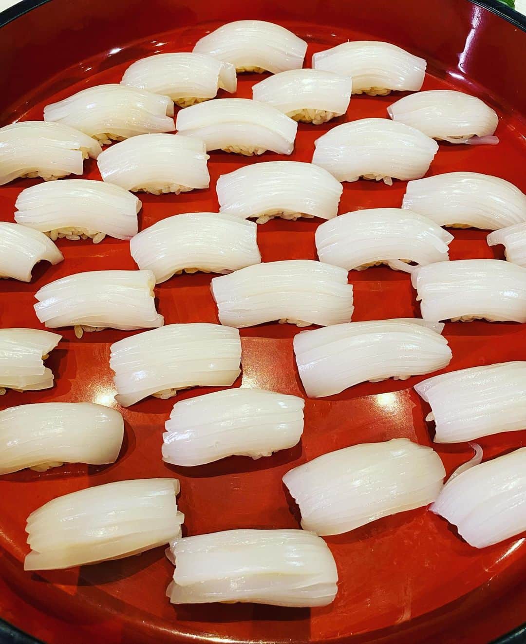 有吉弘行さんのインスタグラム写真 - (有吉弘行Instagram)「イカ食べなさい。」5月27日 13時11分 - ariyoshihiroiki