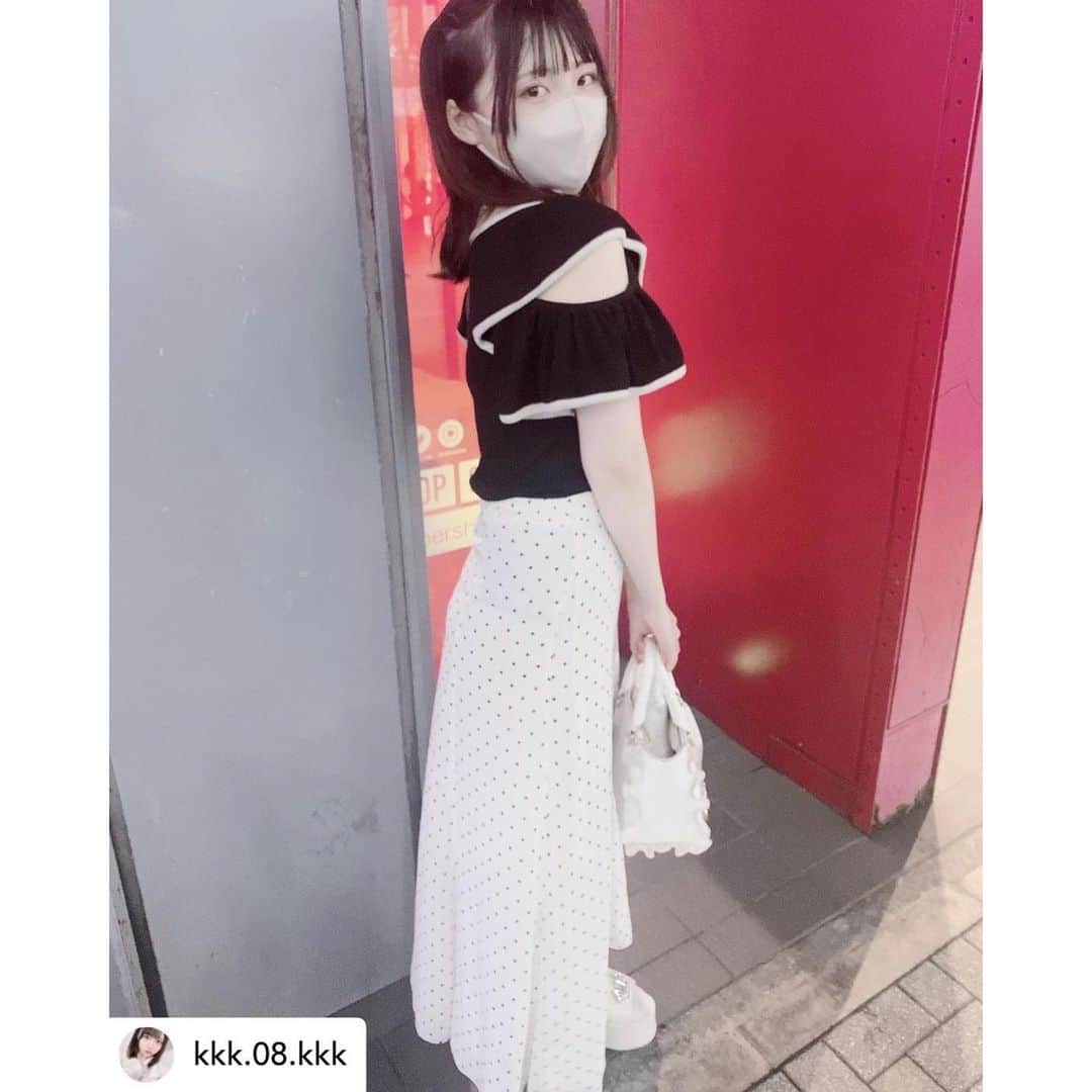GRLさんのインスタグラム写真 - (GRLInstagram)「【👆画像をタップすると購入できるよ👆】  @__mashustagram_ さん  @naaanase.h さん  @akko1202akko さん  @kkk.08.kkk さん  @aozora723 さん  @kyato39 さん  にGRL商品着用して頂いております💕  ありがとうございます✨  .  @grl_official  #グレイル #grl  #プチプラ #ootd #fashion #プチプラコーデ #outfit #ファッション #可愛い #かわいい #コーデ #コーディネート #cute #大人カジュアル #カジュアルコーデ#GRL購入品#グレイル購入品#購入品  #ストライプシャツ #フレアスカート #ジョガーパンツ  #おうち時間 #おうちコーデ」5月27日 15時00分 - grl_official