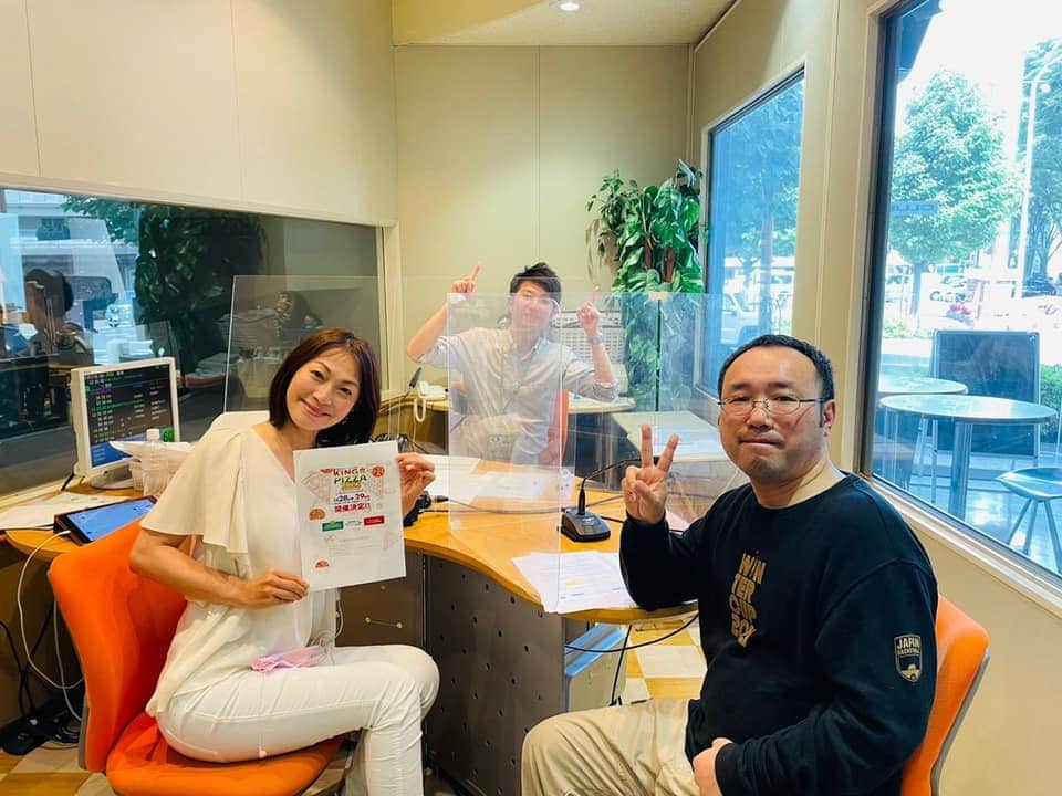 玉城ちはるのインスタグラム：「本日も 🌸FRIDAY フルスロットル!!!🌸 お聴きいただきまして ありがとうございました🌸  radikoプレミアムにて 全国でタイムフリー視聴可能です🌸  FRIDAY フルスロットル!!! | FM GUNMA http://radiko.jp/share/?t=20220527120000&sid=FMGUNMA #radiko   番組で紹介したのは 高崎市住吉町にある「焼きまんじゅうだるま本店」さんだよー^_^  #浅井企画」