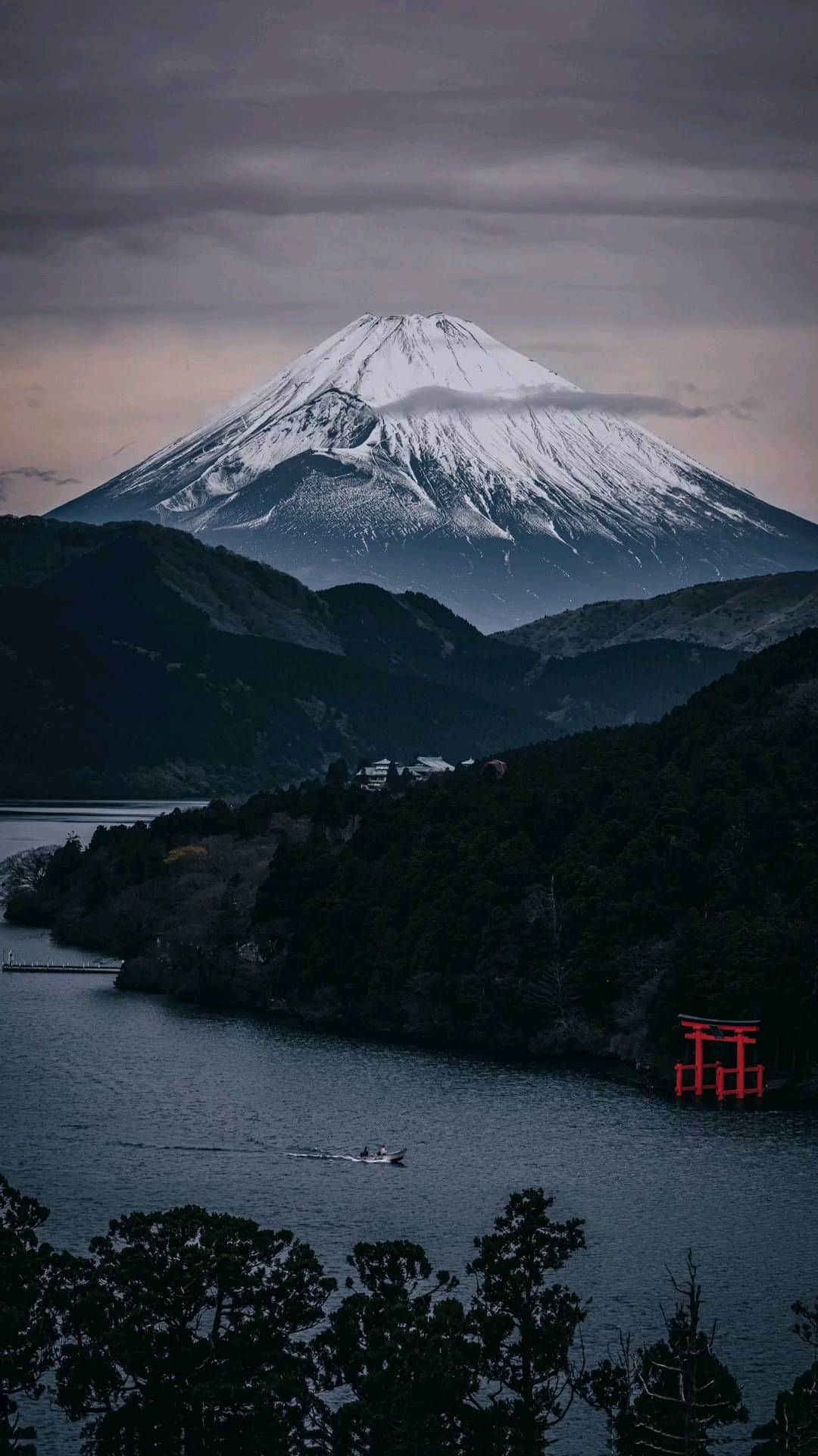 のインスタグラム：「Do you love Japan 🇯🇵 ??  . . . #japan #earth #nature #beautifuldestinations #日本」
