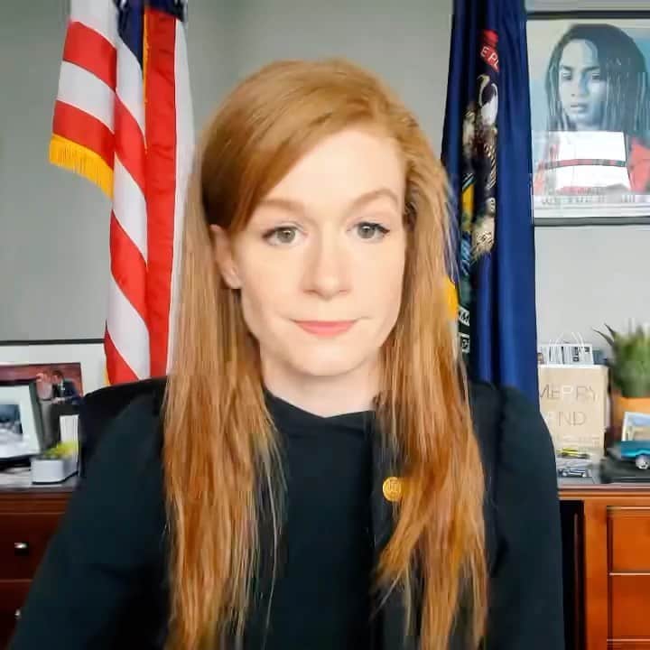 ジェリー・ライアンのインスタグラム：「If you vote Republican or if you’re a non-voter: PLEASE, PLEASE WATCH THIS ENTIRE VIDEO. Because THIS is what’s at stake.  Our children’s lives.  ALL our children.  Posted @withregram • @mallorymcmorrow For the second straight day, the Michigan Senate GOP ended session early in a cowardly attempt to silence Democrats from speaking on the Senate floor about the slaughter of children in Texas. But we won't be silenced.   Here's the speech Republicans were too afraid to hear.」