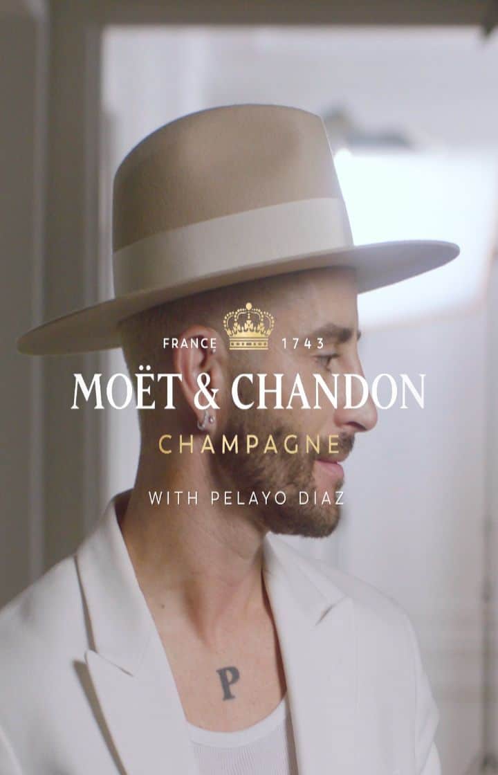 Moët & Chandon Officialのインスタグラム：「Opening credits. Join special guest @pelayodiaz as he discovers how to open and serve a bottle of Ice Impérial with our ambassador, @ethanboroian  #ThePerfectServe #MoetChandon  This material is not intended to be viewed by persons under the legal alcohol drinking age or in countries with restrictions on advertising on alcoholic beverages. ENJOY MOËT RESPONSIBLY.」