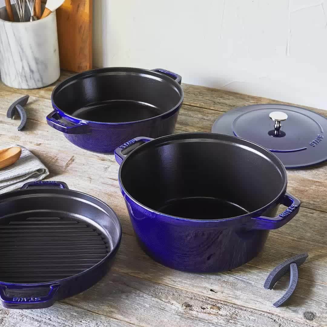 のインスタグラム：「The only thing more satisfying than watching how our clever Stackable set nests is cooking with it. Use the grill pan for steaks tonight, the braiser for shakshuka tomorrow and the cocotte for a crusty loaf of bread tomorrow afternoon. Effortlessly versatile, this unique set features a piece of cookware for all the ways you love to cook. Find it in our Instagram Shop. #madeinStaub」