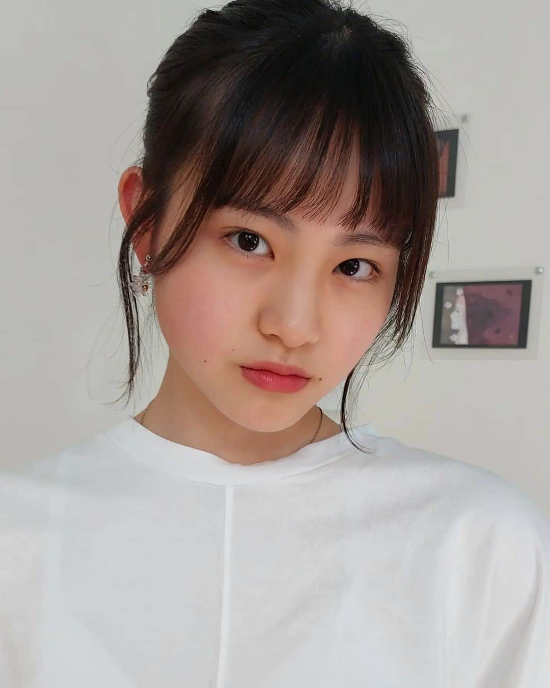 丸本凛のインスタグラム：「中間テスト無事に終わりました、、。  今日も明日も暑さは続くみたいですので熱中症にはお気をつけください～！(私は日傘が手放せません☂️) #instagood#photooftheday#17#05#メイクス表参道 💇‍♀️#makesomotesando#17#seventeen#japanesegirl#ponytail」