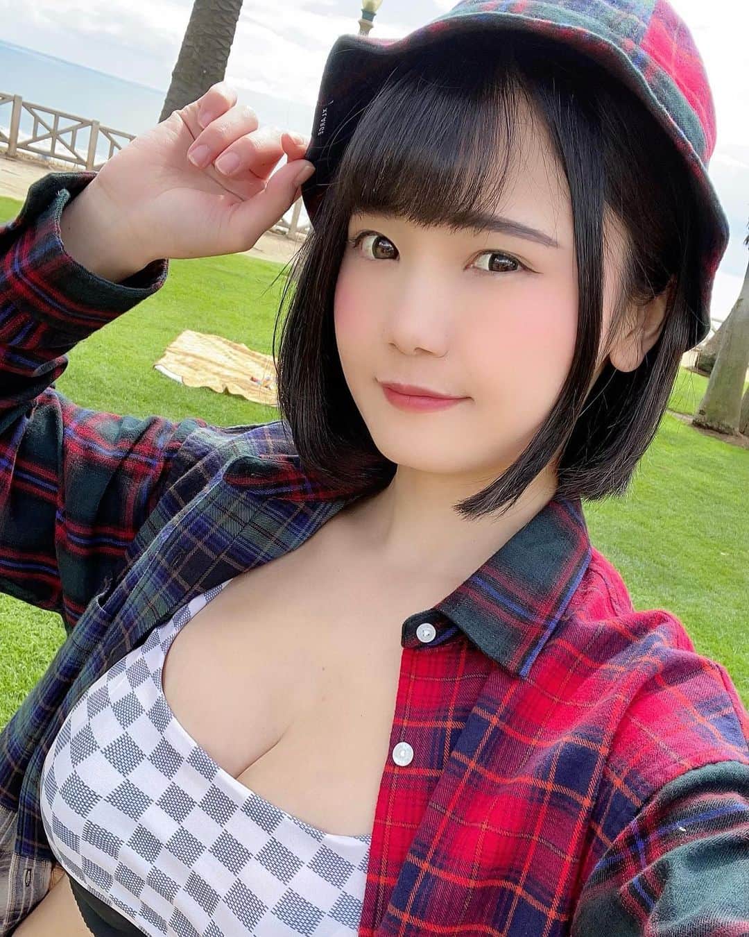 DJ MELのインスタグラム：「あつい🥵❤️」