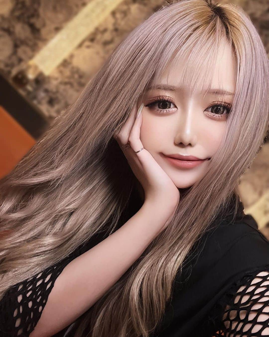 のインスタグラム：「寝ます（笑）  最近気付くとソファで寝落ち。 体痛いいいいいっっ( 'ω')ｷﾞｬｧｧｧｧｧｧ  #前髪アレンジ #前髪ぱっつん  #推しのいる生活 #推し事  #いつもありがとう   ． . ． ． ． ． ． ． ． ． ． ． ． ． ． ． ． ． ． ． ． ．  #キャバ嬢#静岡キャバ#ニュークラブ#ニュークラ #一ノ瀬さやか#귀여워#モデル#Instamodel#model #likeforlike#Instalike#Instafashion#ポートレート  #ギャル#ダイエット#銀座#港区#北新地#大阪#中洲 #プチプラコーデ#海外トレンド#韓国 #服好きな人と繋がりたい #美容好きな人と繋がりたい」
