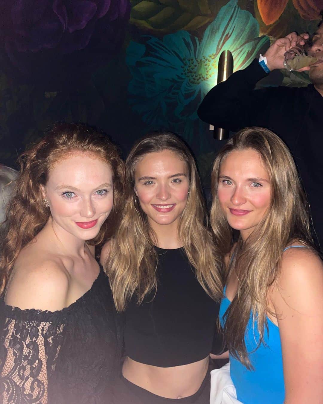 Claire Gerhardsteinのインスタグラム：「Tall girls only 🤗」