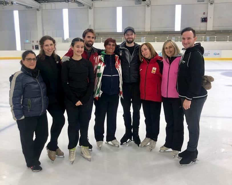 アグネス・ザワツキーさんのインスタグラム写真 - (アグネス・ザワツキーInstagram)「What a great week for our skaters, thank you @icelab_official and all the fantastic coaches for opening the doors and letting us come train with you! ⛸ ✨」5月28日 19時52分 - agnes_zawadzki