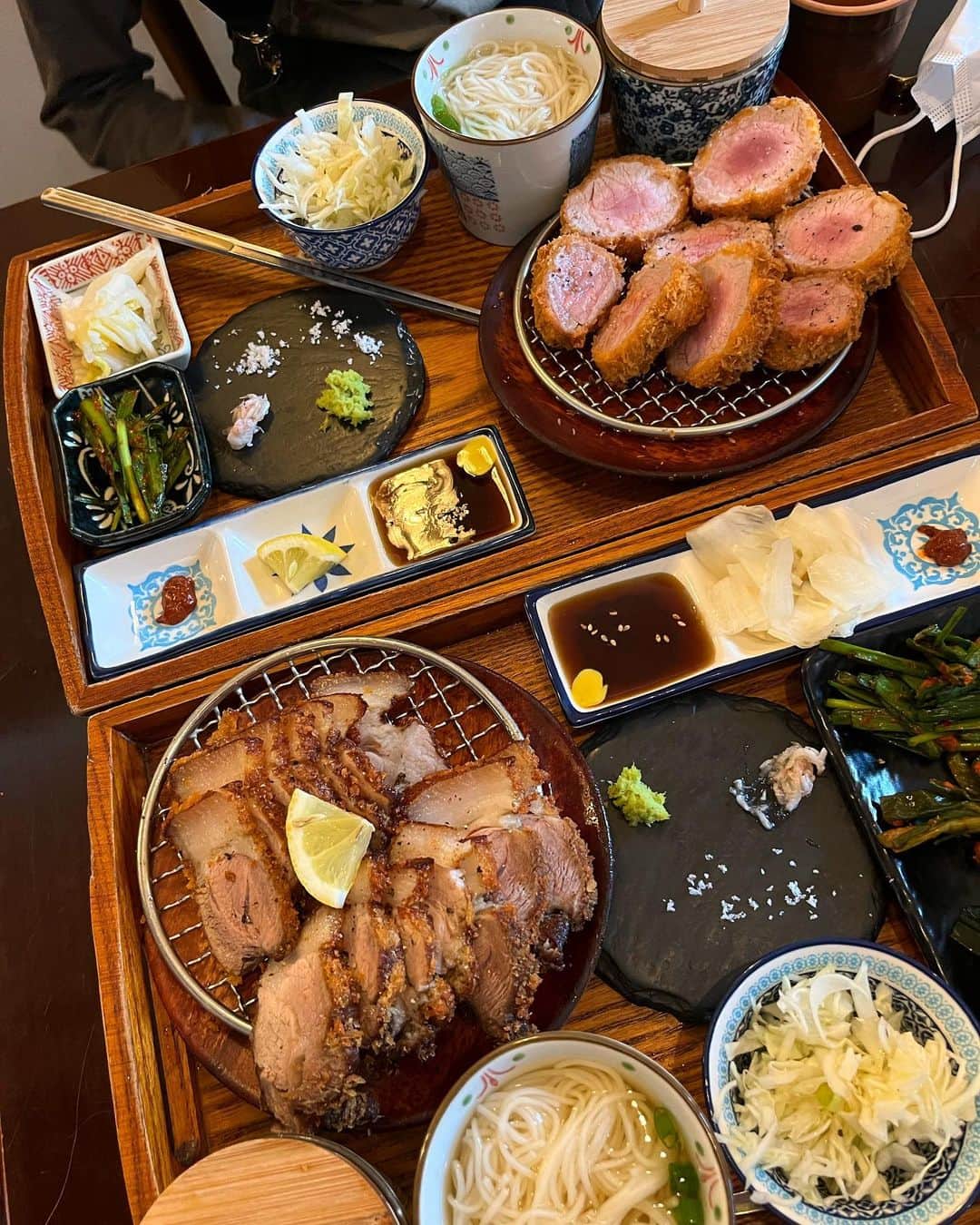 キム・ジヨンさんのインスタグラム写真 - (キム・ジヨンInstagram)「우리 만나는날 = 맛있는거 먹는날」5月28日 20時42分 - kimjiyoung0708