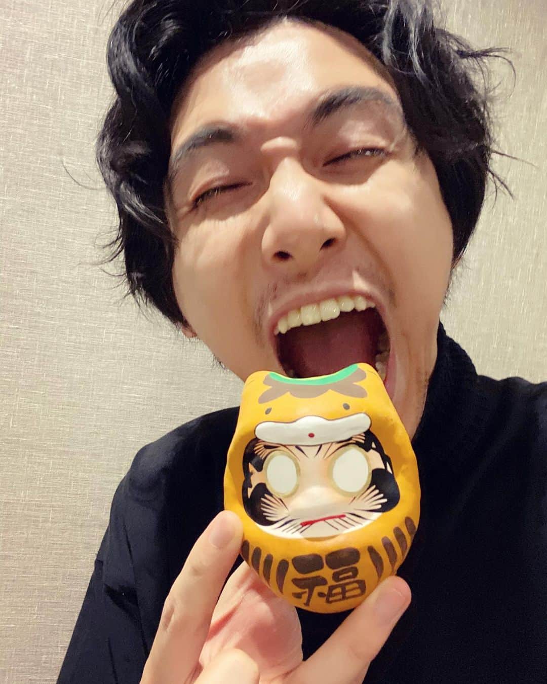 のインスタグラム：「Wishing u all the happiness that u deserve」