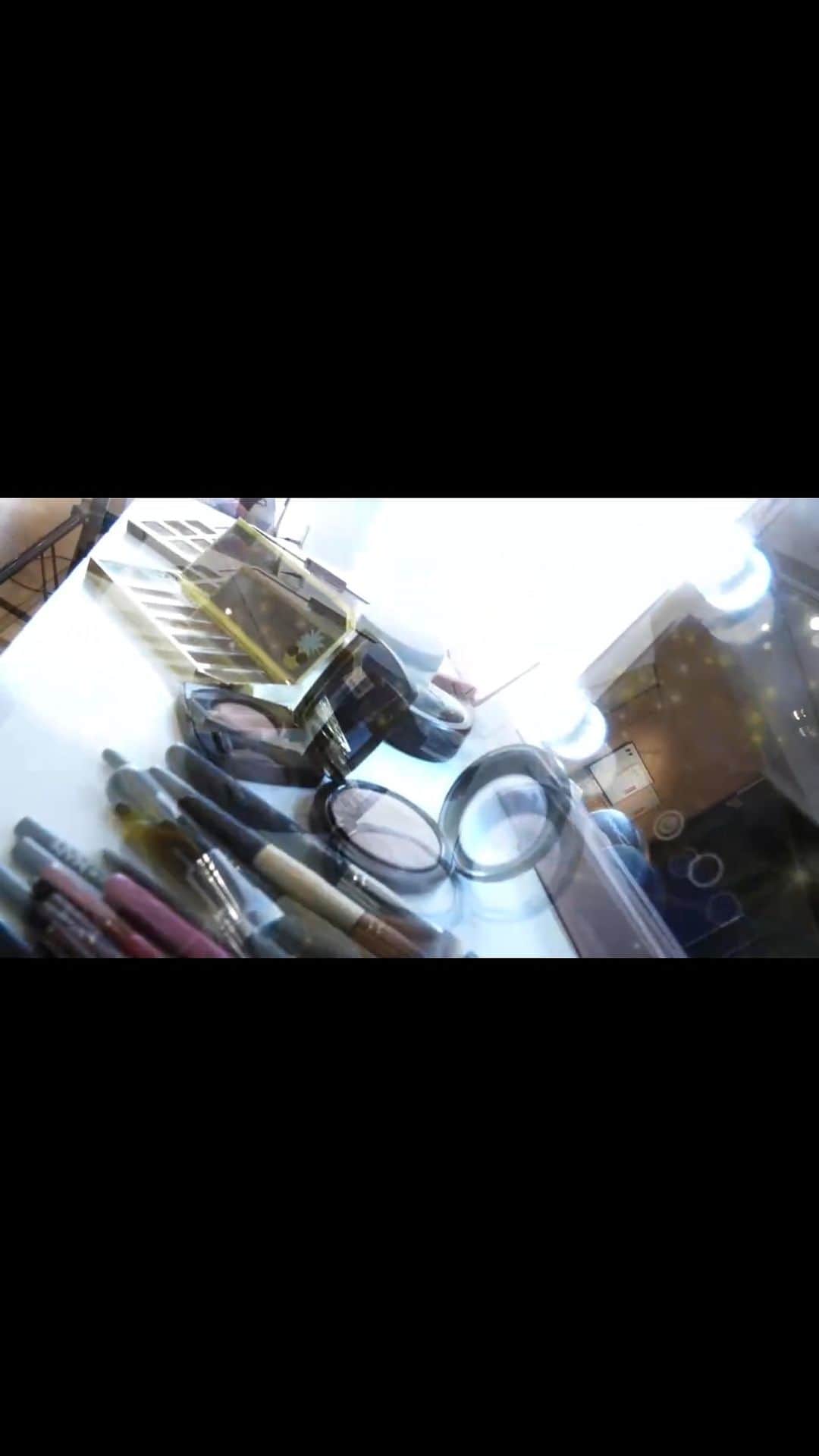 夏すみれさんのインスタグラム動画 - (夏すみれInstagram)「【フリーランスサミットNOMADS’ 次回大会＆チケット先行発売会のお知らせ】 _ 〈次回大会〉 フリーランスサミットNOMADS' vol.2 _ 〈開催日時〉 2022年8月5日(金) 18:15開場 19:00開始 _ 〈会場〉新宿FACE 東京都新宿区歌舞伎町1-20-1 ヒューマックスパビリオン新宿歌舞伎町7F _ 〈チケット料金〉 最前列席＆カウンター 10,000円 特別RS席 8,000円 RS席 6,500円 指定A席 5,500円 指定B席 4,500円 _ 〈参戦選手〉 山下りな、雪妃真矢、高瀬みゆき ※追加参戦選手は決まり次第 順次発表 _ 〈6/5〜チケット取扱い〉 ◆フリーランスサミットNOMADS'公式オンラインショップ https://nomads-fs.shop _ ◆山下りな、雪妃真矢、高瀬みゆき会場売店 ◆新宿2丁目・ナツバー 東京都新宿区新宿2-11-10 二丁目センタービル2F（Twitter：@natsu_bar） _ _ 《チケット先行発売会》 _ 〈開催日時〉 2022年6月4日(土) 17:30発売開始 _ 〈場所〉水道橋・グラマラスオレンジ 東京都千代田区神田三崎町3-7-13 田中ビル地下１階  JR水道橋駅西口より徒歩1分（天下一品のビル地下1階） _ 〈参加選手〉 夏すみれ、雪妃真矢 _ ◎当イベントを以て フリーランスサミットNOMADS' vol.2のチケット発売開始となります。 _ ◎15:00より会場入口にて整理券を配布 17:00より整理券をお持ちの方から会場内へ優先入場 一般（整理券をお持ちでない方）への販売は18:00〜18:30頃を目安に開始予定 _ ◎その他 新作大会グッズ&個人グッズの発売あり _ 〈主催・お問い合わせ〉 NOMADS'実行委員会 nomads.fs@gmail.com _ 〈公式Twitter〉 https://twitter.com/NOMADS_fs 〈公式Instagram〉 https://www.instagram.com/nomads_fs」5月28日 22時35分 - sumire_natsu_official