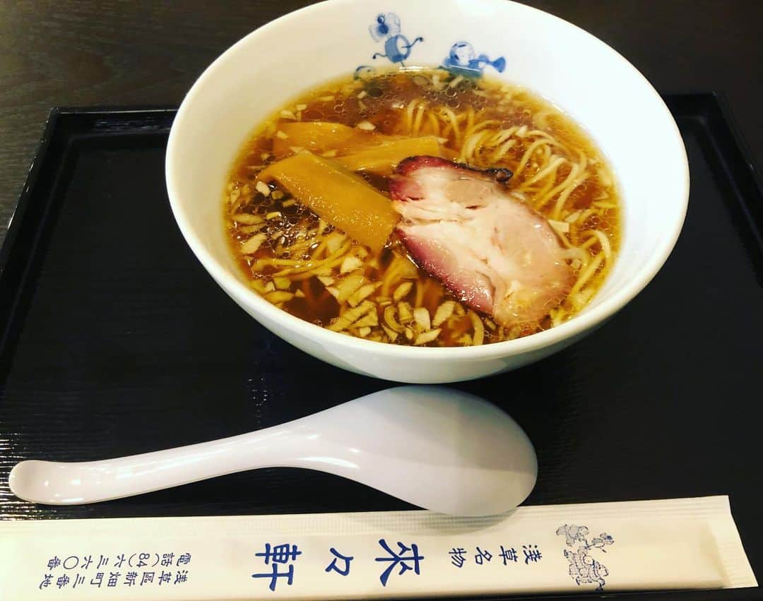 がっちゃんのインスタグラム：「ラー博🍜 久々に行ったら博物館要素強くなってた‼︎良い👍✨ 行くまでは何杯も食べる気満々なのに、ミニ2杯で満足してしまうなんて💦 まだまだ修行が足りぬ😅 がっちゃんはレトロな喫茶店（？）が大好きで絶対に行きたいから、確実に胃袋にスペースを残しておくことを忘れない（笑）  #ラーメン博物館 #ラーメン #ラー博 #横浜」